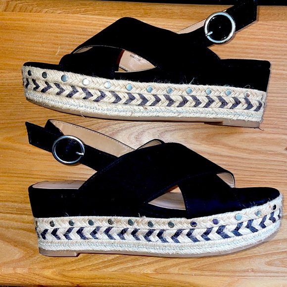 a new day Shoes - Black Buckle Wedged Sandals 🖤 👡